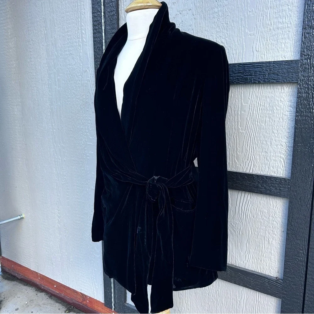 Donna Karan New York Essentials Silk Blend Black Velvet Belted Tie Wrap Coat